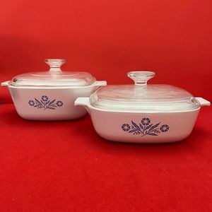 Corningware Cornflower 1.5qt and 1 qt with lids